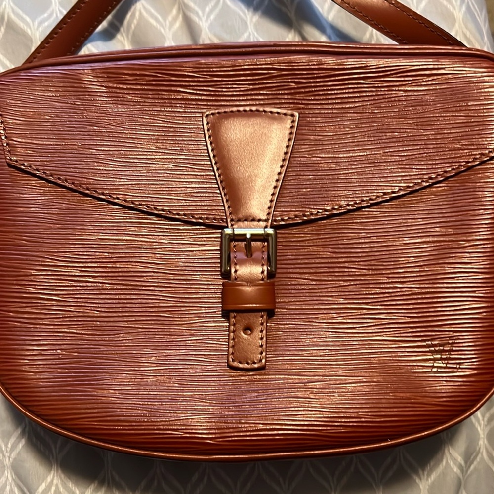 Louis Vuitton Cognac Crossbody Bag with Epi Leather and Gold Clasp